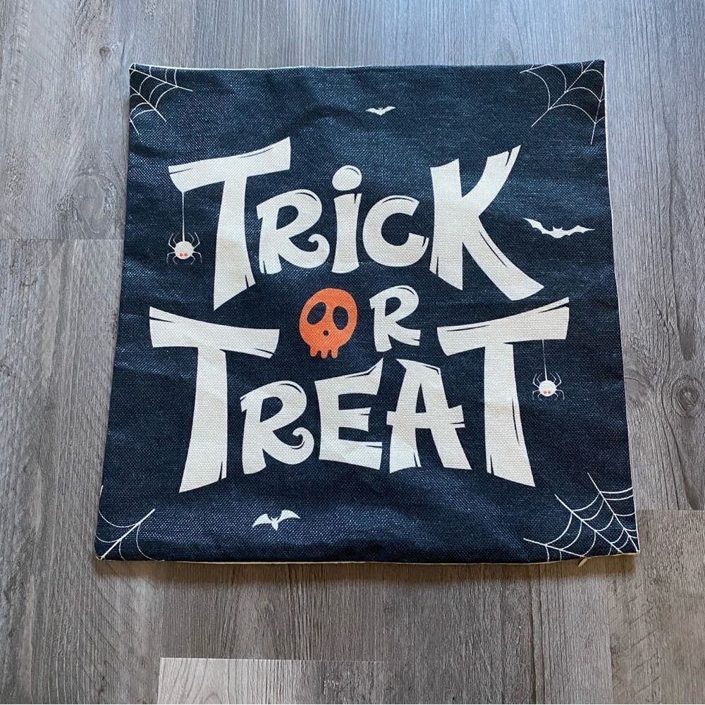 Halloween Trick Or Treat Pillowcase Square Zipper Closure Black